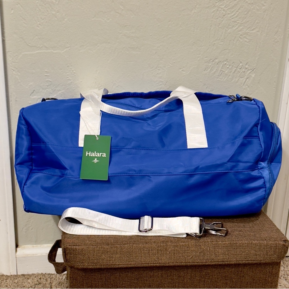 Halara blue unisex gym bag NWT